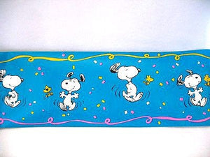 Dancing Snoopy Wallpaper Border