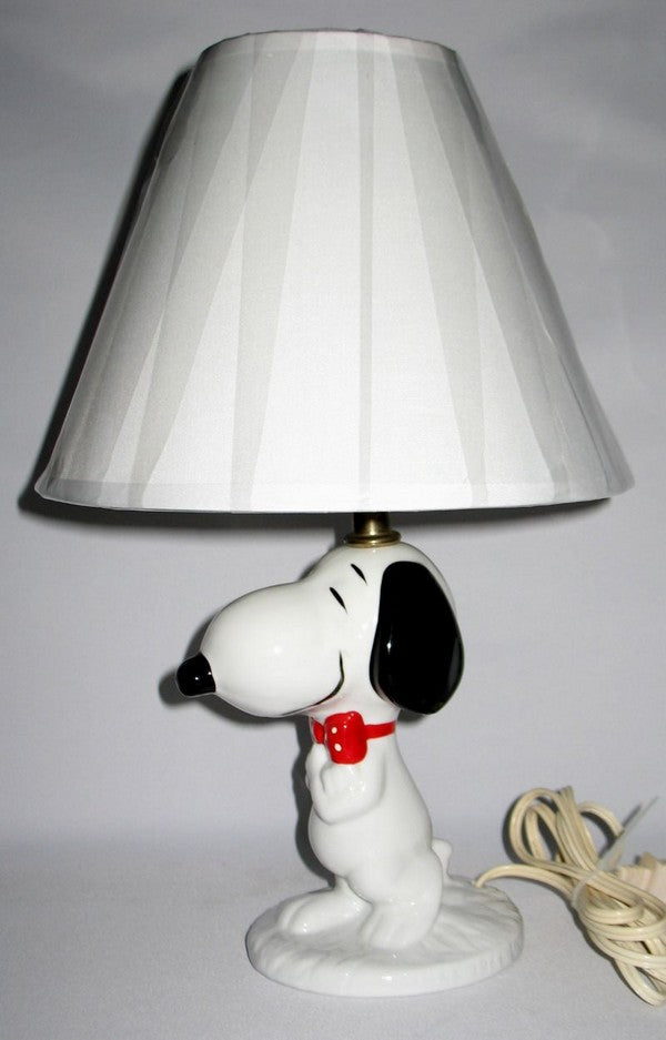 Snoopy Vintage Bow Tie Lamp (Works Well But Flawed) | snoopn4pnuts.com