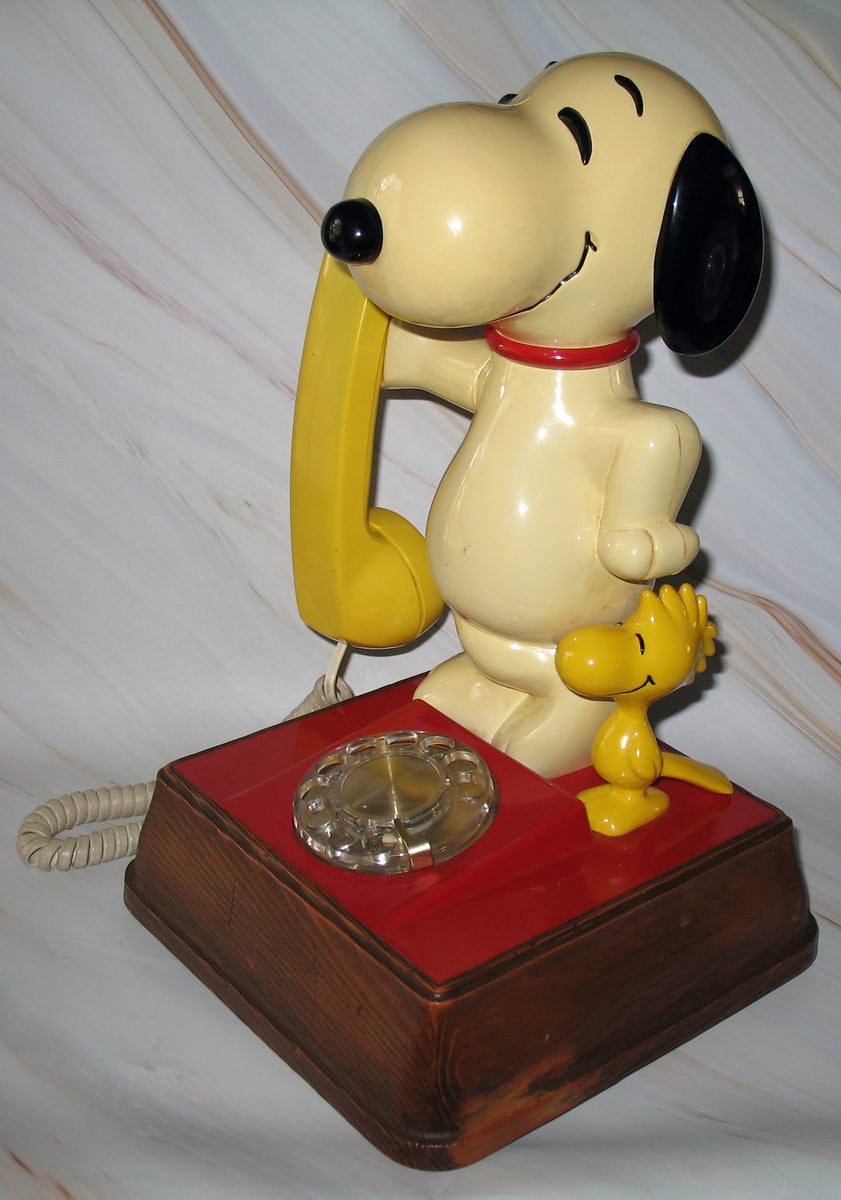 Snoopy Vintage At&T Rotary Telephone| snoopn4pnuts.com