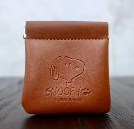 Snoopy Faux Leather Squeeze Change Purse - snoopn4pnuts.com