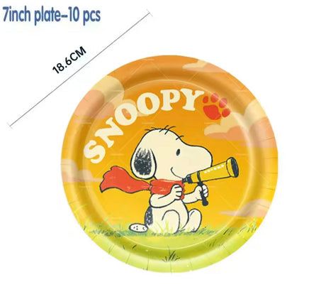 Snoopy Party Luncheon / Dessert Plates - snoopn4pnuts.com