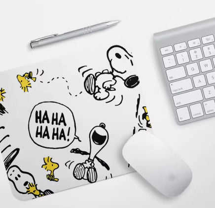 Snoopy Mouse Pad - Laughing (Background Slightly Gray) - snoopn4pnuts.com