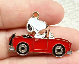 Peanuts Enamel Charm - Snoopy's Convertible - snoopn4pnuts.com