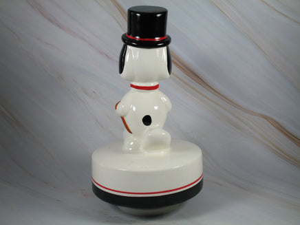 1979 Snoopy Top Hat Musical Figurine (Near Mint) - snoopn4pnuts.com