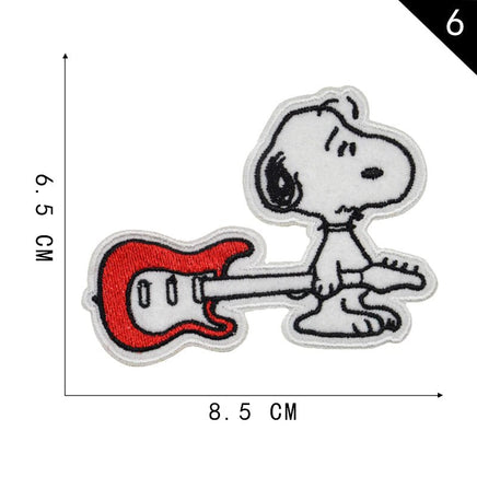 Snoopy Holding Guitar Patch - snoopn4pnuts.com