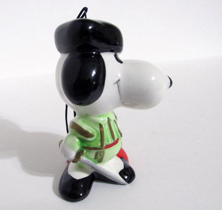 1977 International Series Ornament - Spain - snoopn4pnuts.com
