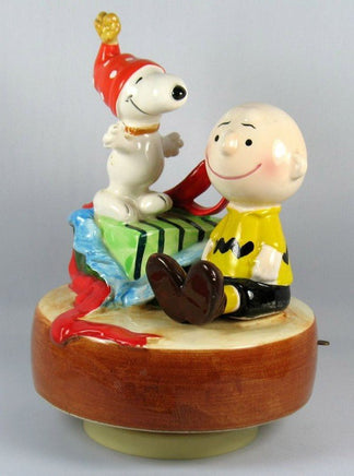 Charlie Brown and Snoopy 30th Anniversary Musical Figurine (1950 - 1980) - snoopn4pnuts.com