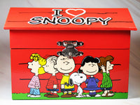 Peanuts Musical and Animated Doghouse-Shaped Jewelry Box - I Love Snoopy