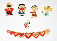 Peanuts 2-D Scrapbook Embellishment Set (Adhesive Foam Squares On Back Worn/Will Need Glue Application)