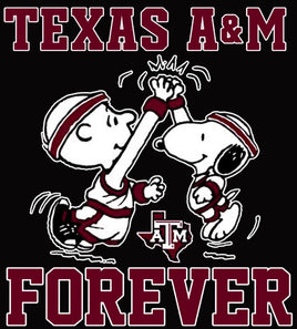Snoopy College Football Indoor/Outdoor Waterproof Vinyl Decal - Texas A & M Aggies - snoopn4pnuts.com