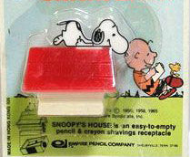 Snoopy On Doghouse Pencil Sharpener (New But Top Of Hang Card Cut Off)