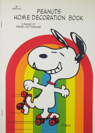 Peanuts Home Decoration Wall Decor Book (Cover Slightly Discolored) - snoopn4pnuts.com