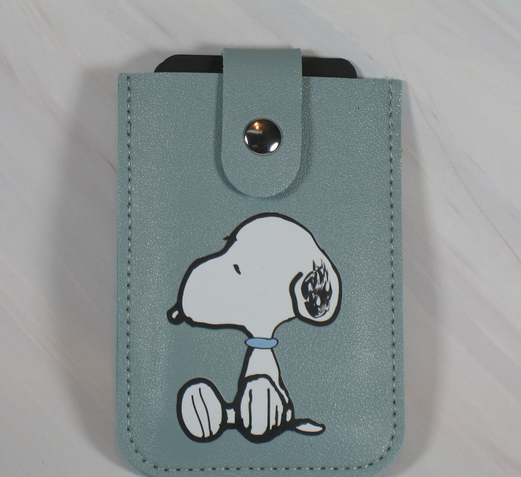 Peanuts Leather Credit Card Holder - Snoopy Sitting | snoopn4pnuts.com