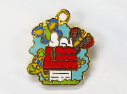 Snoopy On Doghouse Cloisonne Charm - snoopn4pnuts.com