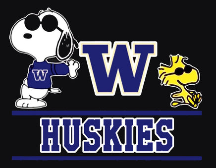 Snoopy College Football Indoor/Outdoor Waterproof Vinyl Decal - Washington Huskies - snoopn4pnuts.com