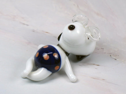 Snoopy Sunbathing Mini Porcelain Figurine With Clear Glass Sunglasses - RARE! (Near Mint) - snoopn4pnuts.com