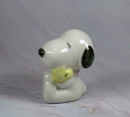 Snoopy Porcelain Figurine - Hugging Woodstock - snoopn4pnuts.com