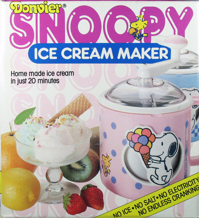 Snoopy Hand - Crank Ice Cream Maker - snoopn4pnuts.com