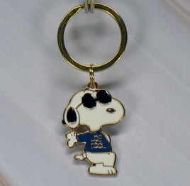 Snoopy Joe Cool Gold - Tone Key Chain - snoopn4pnuts.com