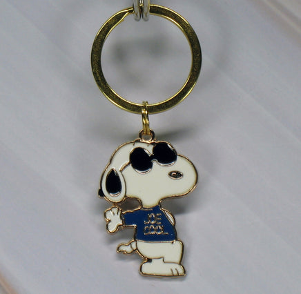 Snoopy Joe Cool Gold - Tone Key Chain - snoopn4pnuts.com