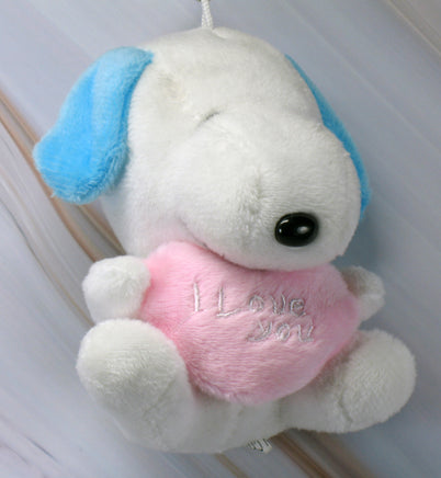 Snoopy Doll Plush Holding Heart - Shaped Pillow Key Chain - I Love You - snoopn4pnuts.com