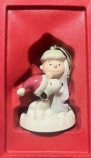 Lenox Snoopy Fine China Ornament With 24K Gold Accents - Snuggle Up Snoopy (Snoopy and Linus) - snoopn4pnuts.com
