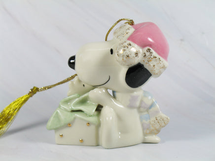 Lenox A Surprise For Snoopy Fine China Ornament With 24K Gold Accents (Writing On Box Lid) - snoopn4pnuts.com