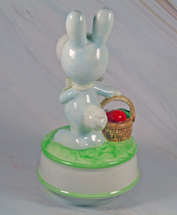 1985 Snoopy Easter Bunny Musical Figurine (Music Plays Slowly) - snoopn4pnuts.com