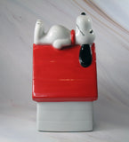 Snoopy Doghouse-Shaped Ceramic Night Light