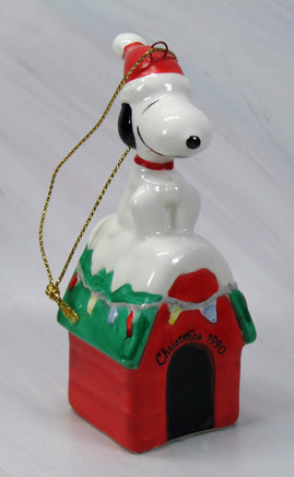 1990 Snoopy 's Decorated Doghouse Christmas Ornament (New But Near Mint) - snoopn4pnuts.com