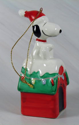 1990 Snoopy 's Decorated Doghouse Christmas Ornament (New But Near Mint) - snoopn4pnuts.com