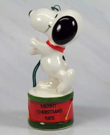 1978 Snoopy On Drum Ornament - snoopn4pnuts.com