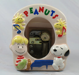 Snoopy and Schroeder Musical Ceramic Picture Frame (Acetate Photo Cover Missing) - snoopn4pnuts.com