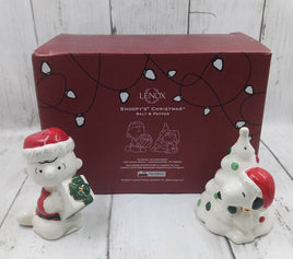 Lenox Peanuts Fine China Salt and Pepper Shaker Set With 24K Gold Accents (No Box / Re - Packaged) - snoopn4pnuts.com