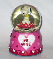 Snoopy Valentine's Day Musical Snow Globe (Plays 