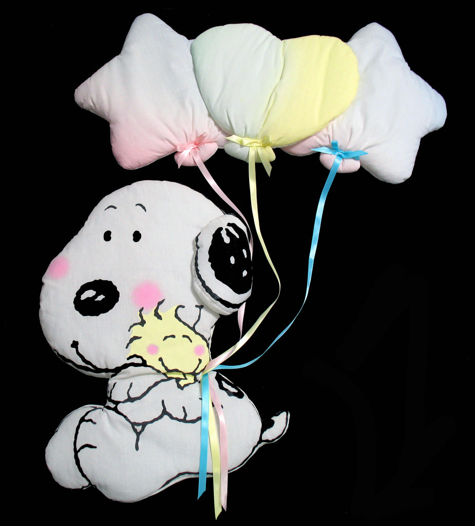 Lambs & Ivy Sleepytime Baby Snoopy Holding Balloons Padded Wall Hanging Decor