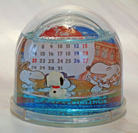 2014 Snoopy and Siblings 2 - Month Calendar Water Globe With Floating Characters - Year Repeats in 2025 and 2031! - snoopn4pnuts.com