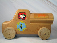 Snoopy Vintage Wooden Gas Truck - snoopn4pnuts.com