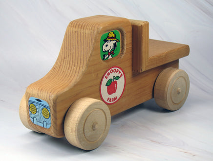 Snoopy Vintage Wooden Apple Farm Truck - snoopn4pnuts.com