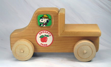 Snoopy Vintage Wooden Apple Farm Truck - snoopn4pnuts.com