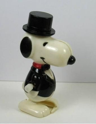 Snoopy Wearing Top Hat Wind - Up Walker (Doesn't Walk/Nice Display) - snoopn4pnuts.com
