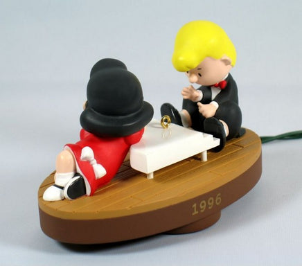 1996 Schroeder And Lucy Musical Christmas Ornament (No Box)