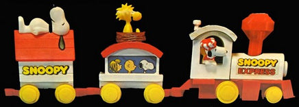 Snoopy 3-Piece Express Train Set With Wind-Up Locomotive