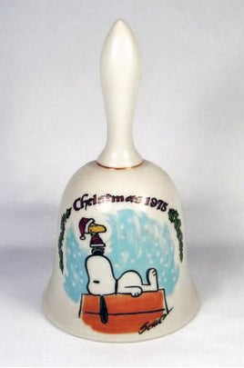 1975 Snoopy's Christmas Porcelain Bell - snoopn4pnuts.com