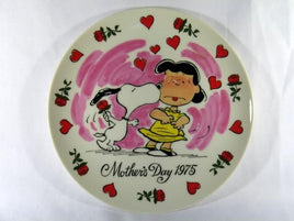 1975 - Schmid Mother's Day Plate (New But Near Mint)