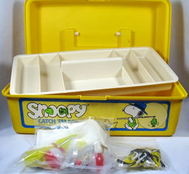 Snoopy Vintage Catch 'Em Fishing Tackle Box With Removable Tray And Complete Fishing Kit