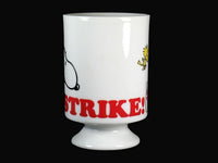 Snoopy Vintage Bowling Pedestal Mug - Strike! (Mug Cracked - For Display Only)
