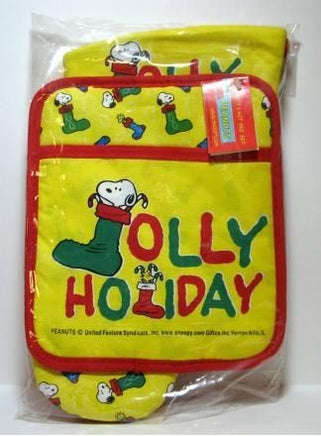 Snoopy Christmas Pot Holder Glove And Hot Pad Set