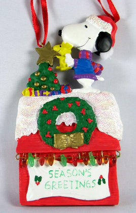 Adler Snoopy And Woodstock On Doghouse