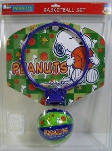 Snoopy Basketball And Backboard Set